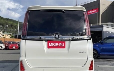Toyota Noah III, 2020 год, 1 876 000 рублей, 4 фотография