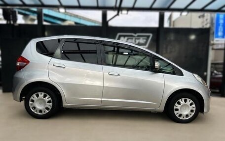 Honda Fit III, 2013 год, 650 000 рублей, 4 фотография