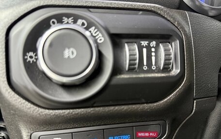 Jeep Wrangler, 2021 год, 6 000 000 рублей, 31 фотография