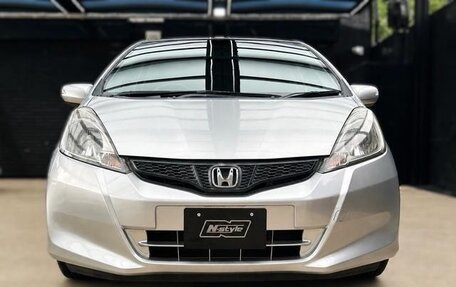 Honda Fit III, 2013 год, 650 000 рублей, 2 фотография