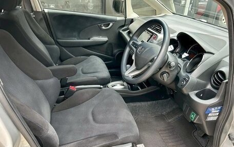 Honda Fit III, 2013 год, 650 000 рублей, 9 фотография