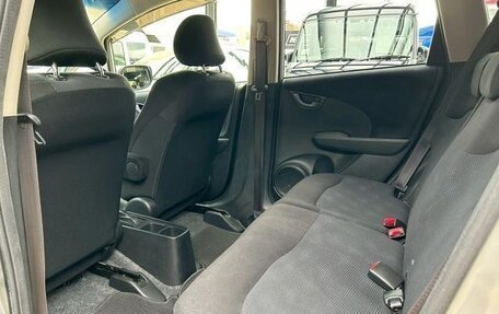 Honda Fit III, 2013 год, 650 000 рублей, 12 фотография