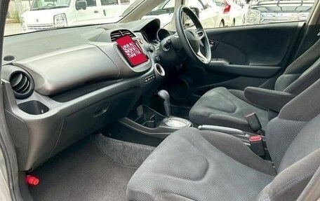 Honda Fit III, 2013 год, 650 000 рублей, 16 фотография