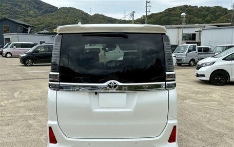 Toyota Voxy III, 2021 год, 1 842 000 рублей, 4 фотография