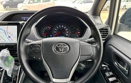 Toyota Voxy III, 2021 год, 1 842 000 рублей, 9 фотография