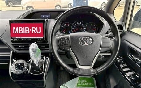 Toyota Voxy III, 2021 год, 1 842 000 рублей, 8 фотография