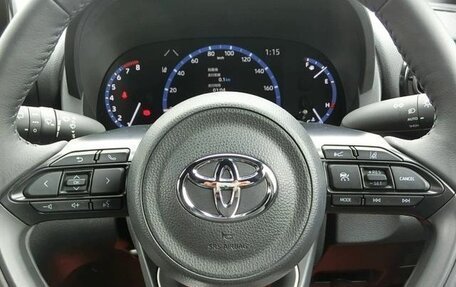 Toyota Yaris Cross, 2022 год, 1 368 000 рублей, 9 фотография