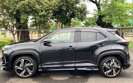 Toyota Yaris Cross, 2022 год, 1 368 000 рублей, 3 фотография