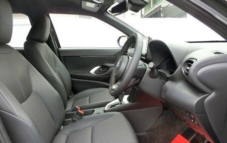 Toyota Yaris Cross, 2022 год, 1 368 000 рублей, 13 фотография