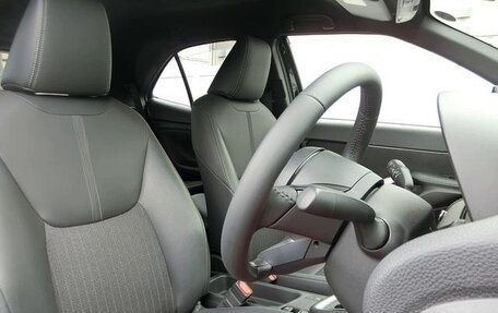 Toyota Yaris Cross, 2022 год, 1 368 000 рублей, 15 фотография