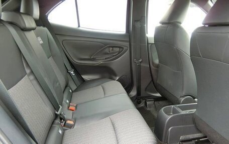 Toyota Yaris Cross, 2022 год, 1 368 000 рублей, 20 фотография