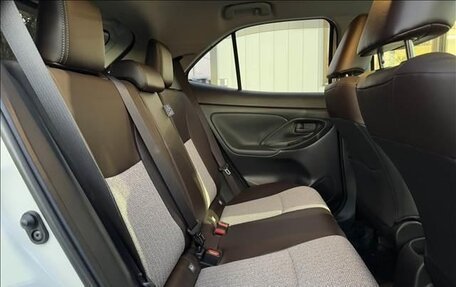 Toyota Yaris Cross, 2022 год, 1 344 000 рублей, 16 фотография
