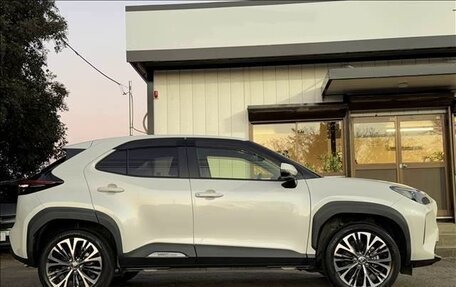 Toyota Yaris Cross, 2022 год, 1 344 000 рублей, 8 фотография