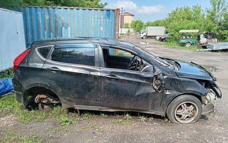 Hyundai Solaris II рестайлинг, 2011 год, 280 000 рублей, 2 фотография
