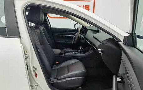 Mazda 3, 2021 год, 1 225 000 рублей, 16 фотография