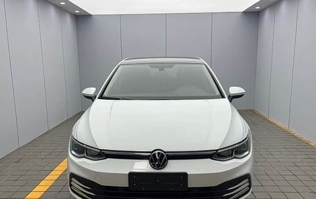 Volkswagen Golf VIII, 2022 год, 2 150 000 рублей, 2 фотография