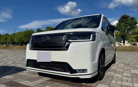 Honda Stepwgn, 2023 год, 2 345 000 рублей, 2 фотография