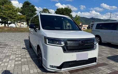 Honda Stepwgn, 2023 год, 2 345 000 рублей, 12 фотография