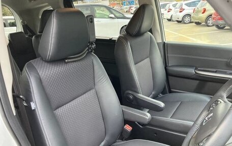 Honda Freed II, 2023 год, 1 270 000 рублей, 6 фотография