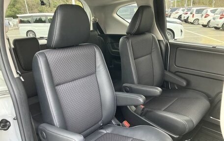 Honda Freed II, 2023 год, 1 270 000 рублей, 16 фотография