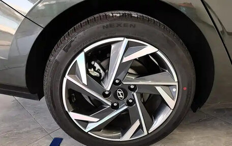 Hyundai Elantra, 2023 год, 1 025 000 рублей, 2 фотография