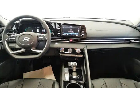 Hyundai Elantra, 2023 год, 1 025 000 рублей, 14 фотография