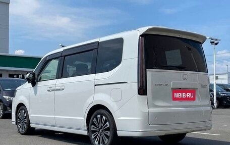 Honda Stepwgn, 2022 год, 2 224 000 рублей, 6 фотография