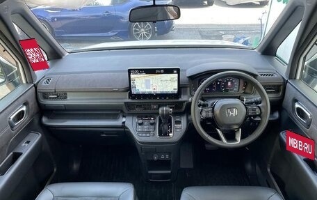 Honda Stepwgn, 2022 год, 2 224 000 рублей, 12 фотография