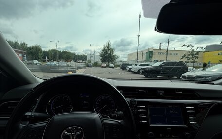 Toyota Camry, 2020 год, 2 800 000 рублей, 10 фотография