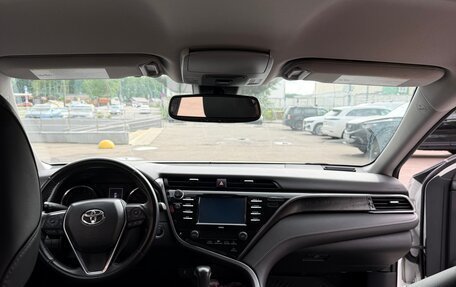 Toyota Camry, 2020 год, 2 800 000 рублей, 9 фотография