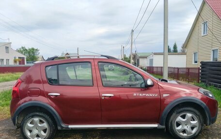 Renault Sandero I, 2014 год, 780 000 рублей, 2 фотография