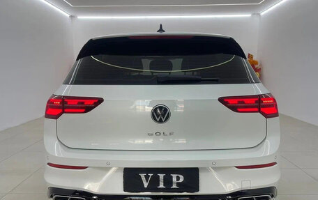 Volkswagen Golf VIII, 2022 год, 1 700 000 рублей, 2 фотография