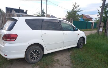 Toyota Ipsum II, 2001 год, 650 000 рублей, 4 фотография