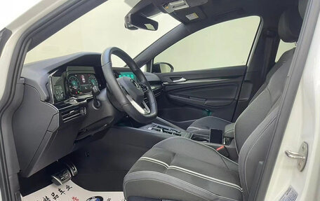 Volkswagen Golf VIII, 2022 год, 1 700 000 рублей, 6 фотография