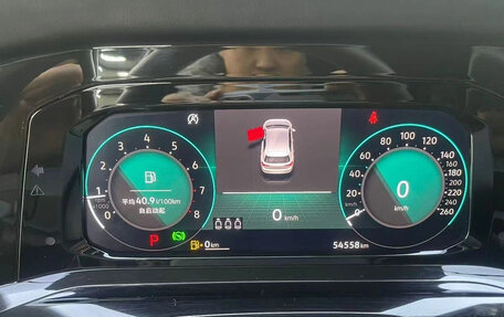 Volkswagen Golf VIII, 2022 год, 1 700 000 рублей, 12 фотография