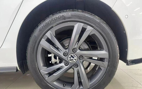 Volkswagen Golf VIII, 2022 год, 1 700 000 рублей, 16 фотография