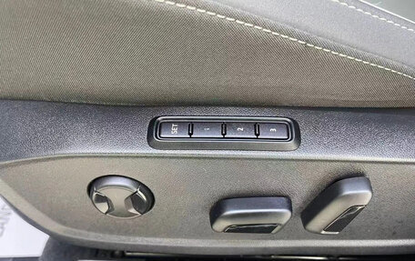 Volkswagen Golf VIII, 2022 год, 1 700 000 рублей, 9 фотография