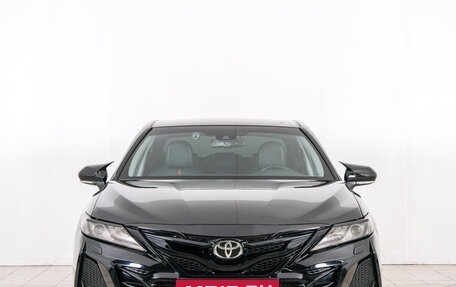 Toyota Camry, 2020 год, 3 199 000 рублей, 2 фотография