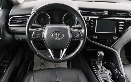 Toyota Camry, 2020 год, 3 199 000 рублей, 14 фотография