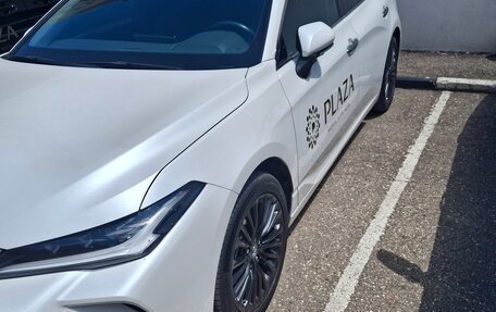 Toyota Avalon, 2022 год, 2 600 000 рублей, 2 фотография