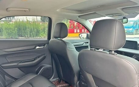 Ford Escort, 2021 год, 980 002 рублей, 9 фотография