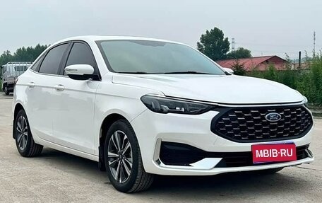 Ford Escort, 2021 год, 980 002 рублей, 1 фотография