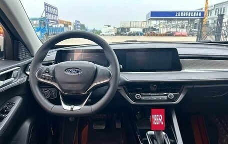 Ford Escort, 2021 год, 980 002 рублей, 12 фотография