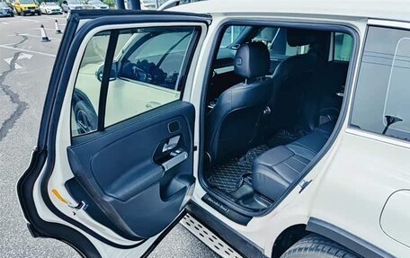 Mercedes-Benz GLB, 2023 год, 2 255 000 рублей, 10 фотография