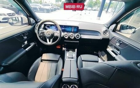 Mercedes-Benz GLB, 2023 год, 2 255 000 рублей, 21 фотография