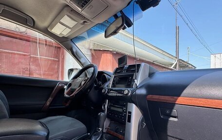 Toyota Land Cruiser Prado 150 рестайлинг 2, 2013 год, 3 200 000 рублей, 12 фотография