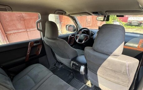 Toyota Land Cruiser Prado 150 рестайлинг 2, 2013 год, 3 200 000 рублей, 13 фотография