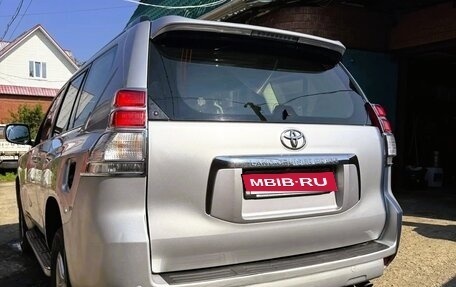 Toyota Land Cruiser Prado 150 рестайлинг 2, 2013 год, 3 200 000 рублей, 26 фотография