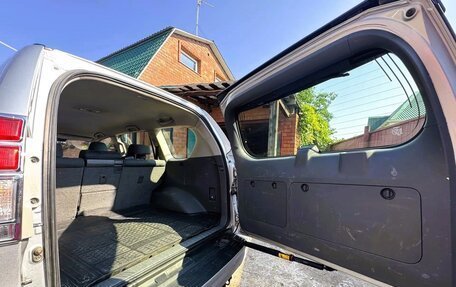 Toyota Land Cruiser Prado 150 рестайлинг 2, 2013 год, 3 200 000 рублей, 29 фотография
