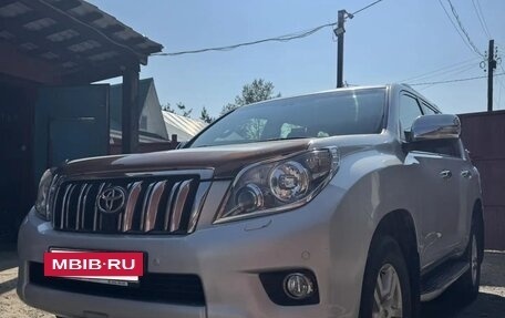 Toyota Land Cruiser Prado 150 рестайлинг 2, 2013 год, 3 200 000 рублей, 33 фотография